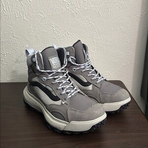 Vans MTE Crestline Boots